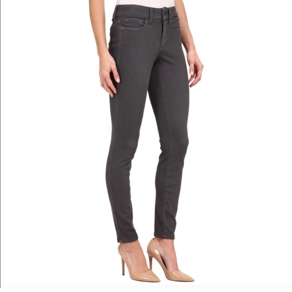 NWT NYDJ Alina Grey Legging Jeans - Size 6